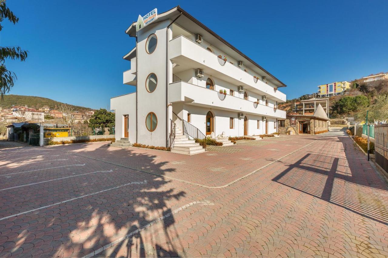 Hotel San Pietro Martin Fushe-Drac エクステリア 写真